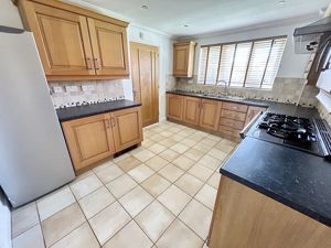 Kitchen- click for photo gallery